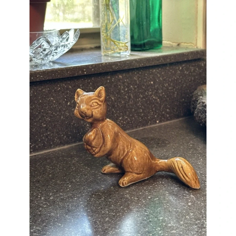 VTG‎ Woodland Squirrel Figurine Brown Glaze Cottagecore Forest Spirit Fairycore